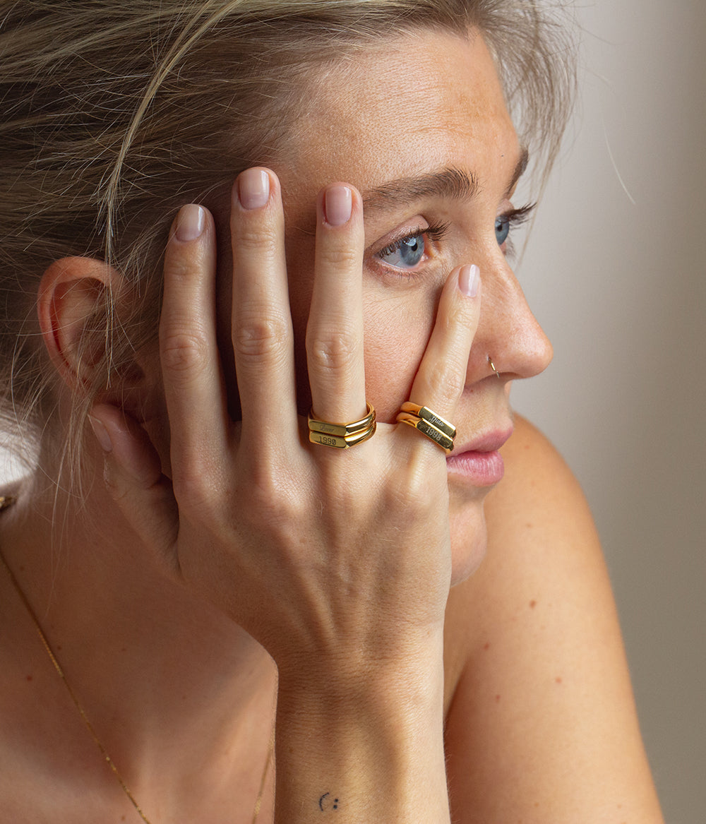 Slim Signet Ring Gold