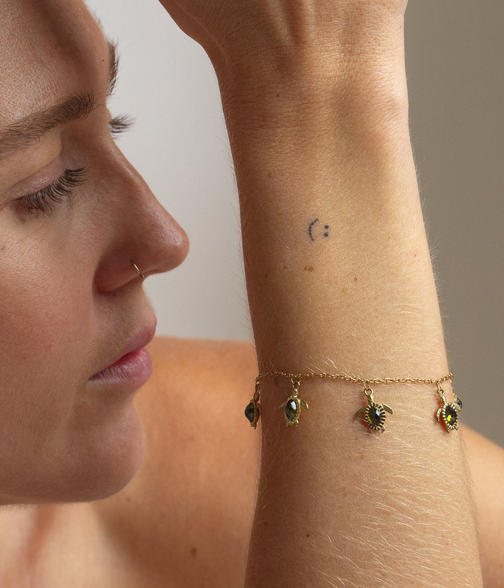 Turtle Armkette Gold