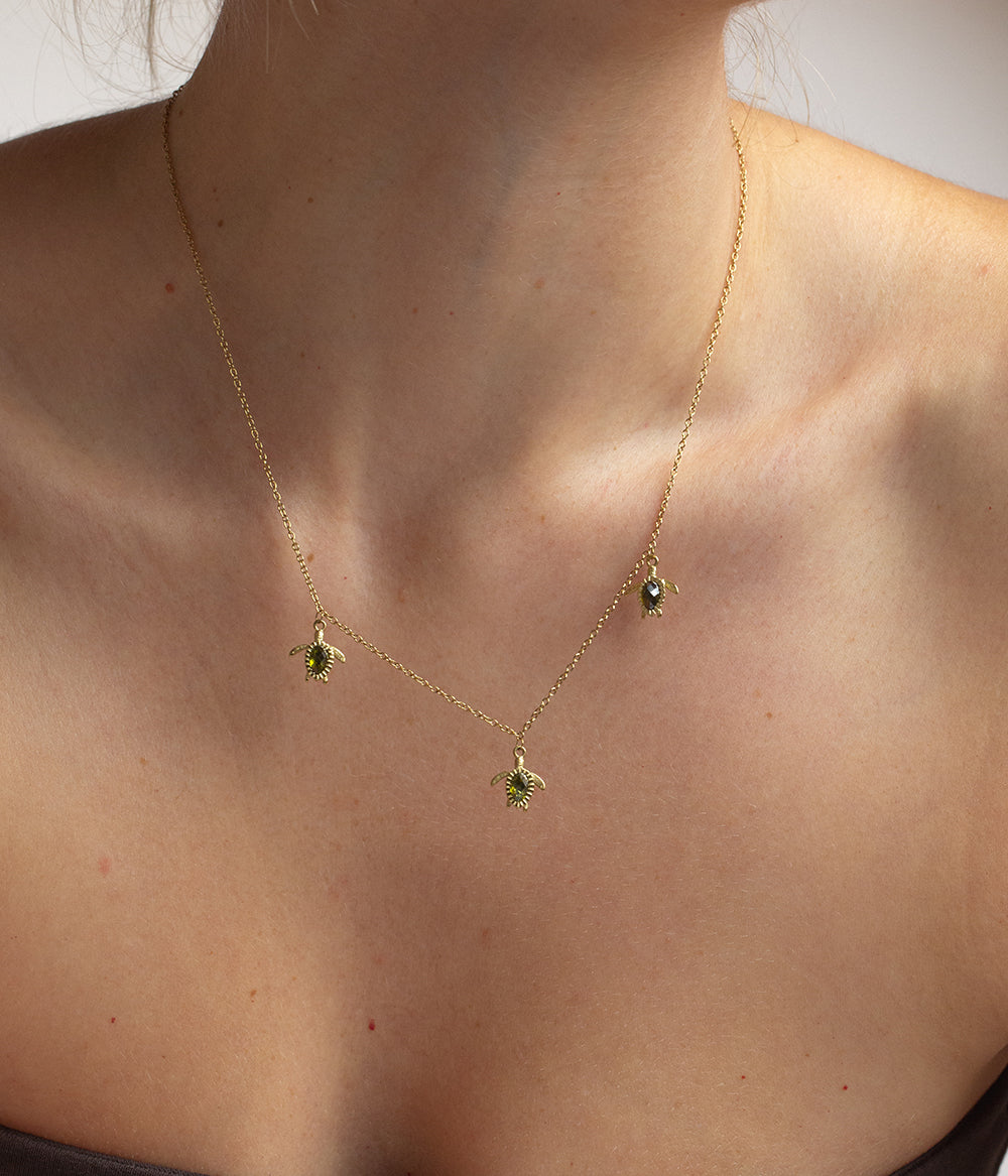 Turtle Necklace Gold