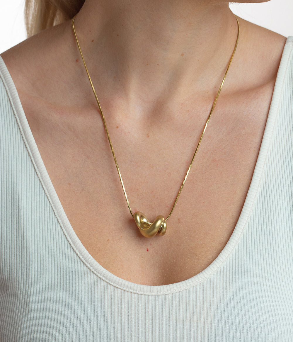 Waves Motion Necklace Gold