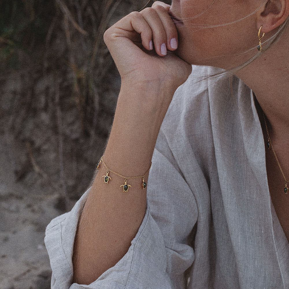 Turtle Armkette Gold