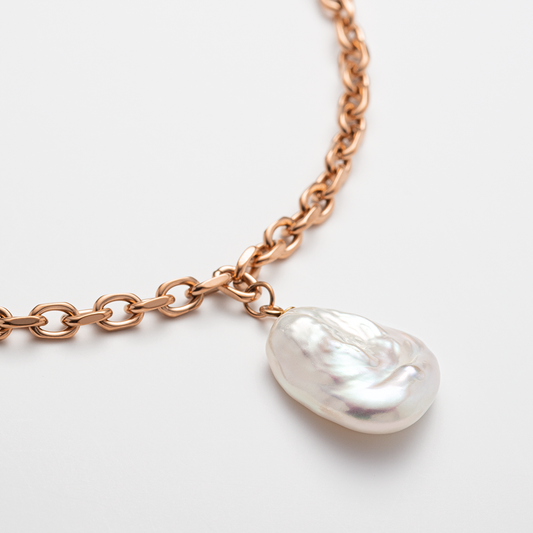 Treasures of the Sea Pearl Necklace Rose Gold