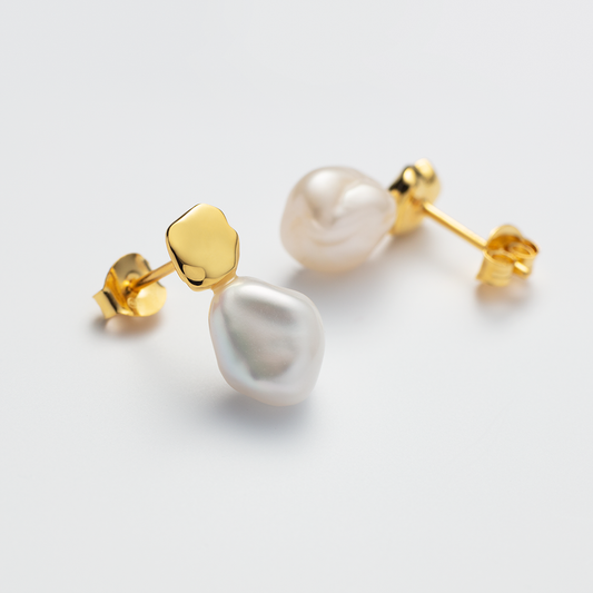 Ocean pearl earrings deals