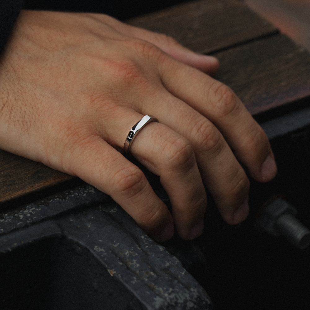 Men's Slim Signet Ring Silber
