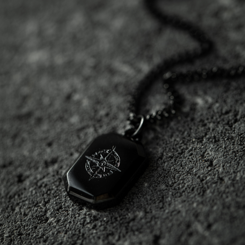 Men's Octagonal Halskette Windrose Schwarz