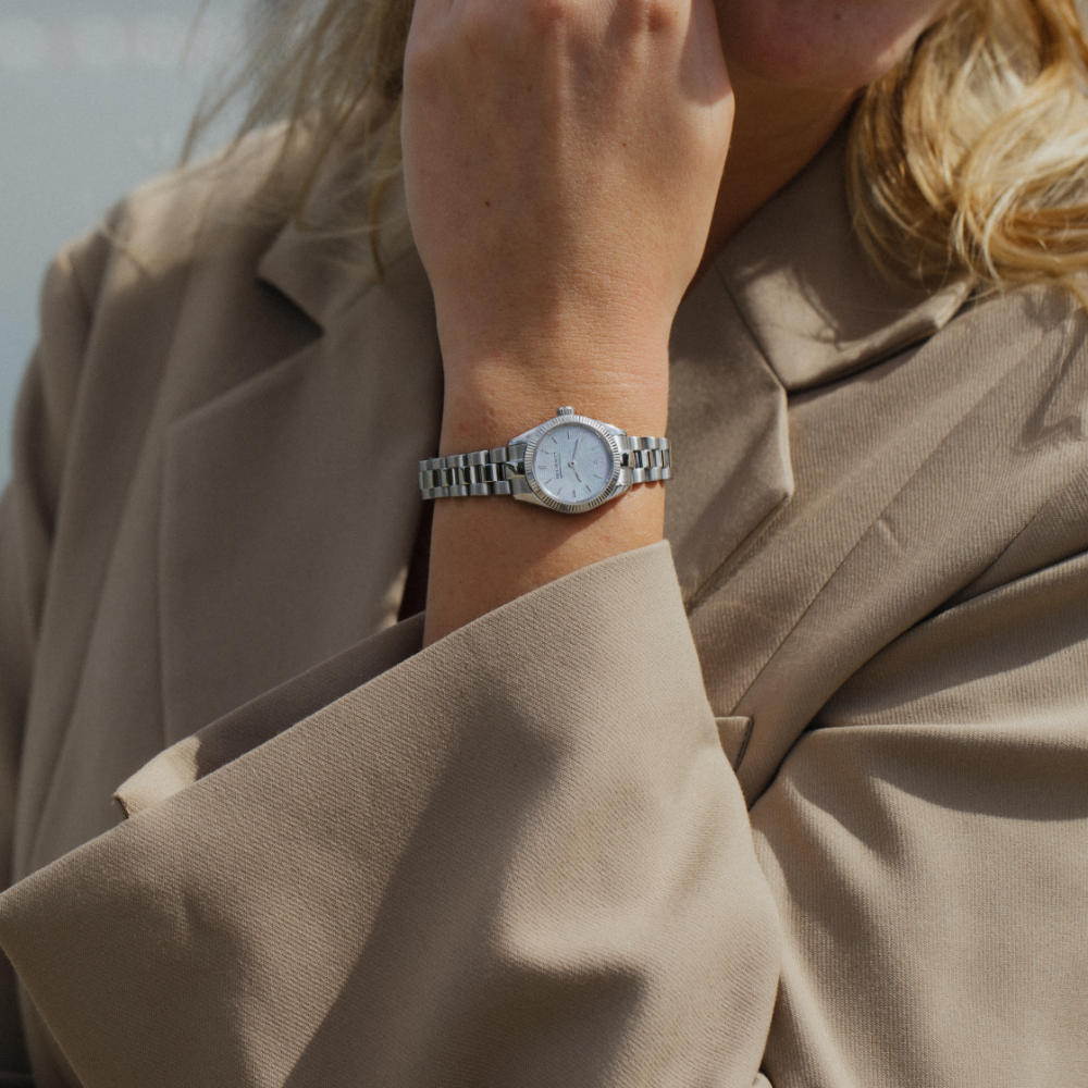 Petit Soleil Round Uhr Silber Pearl