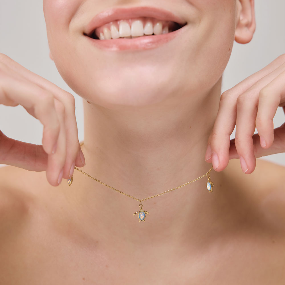 Turtle Necklace White Breeze Gold