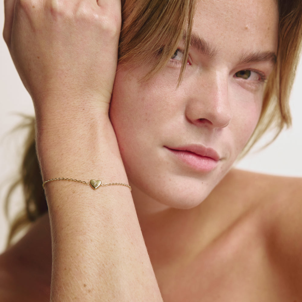 Engravable Heart Armkette Gold