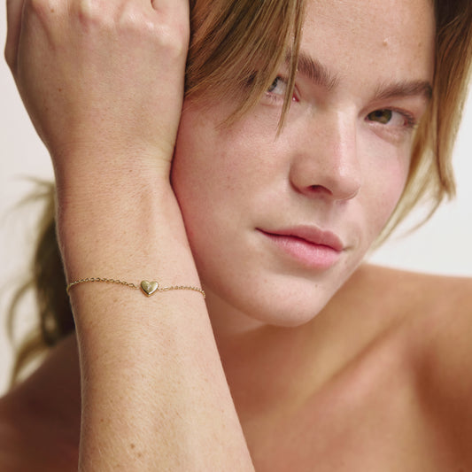 Engravable Heart Armkette Gold