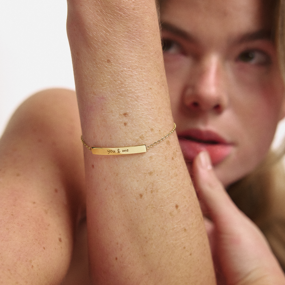 Engravable Slim Bar Armkette Gold