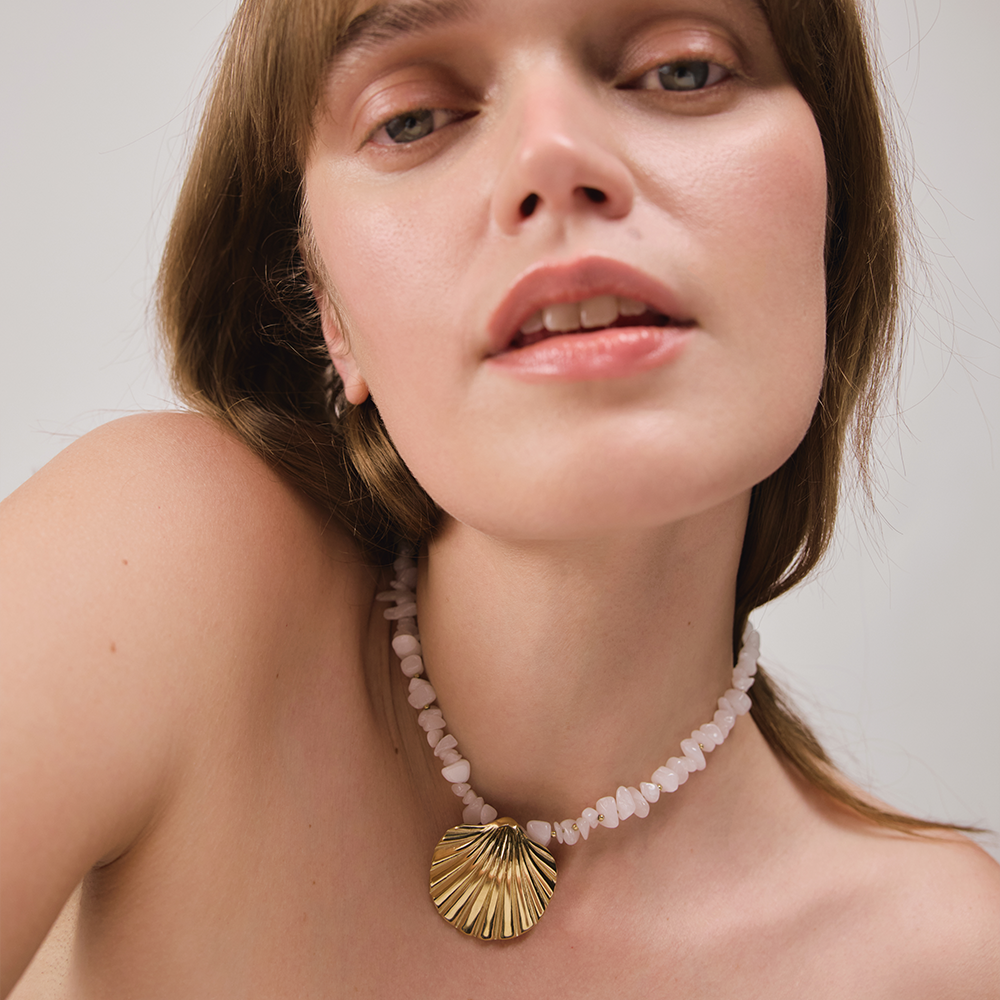 Scallop Big Necklace Gold