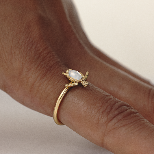 Turtle Ring White Breeze Gold