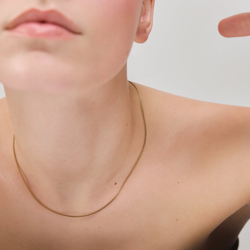 Venetian Box Necklace Gold