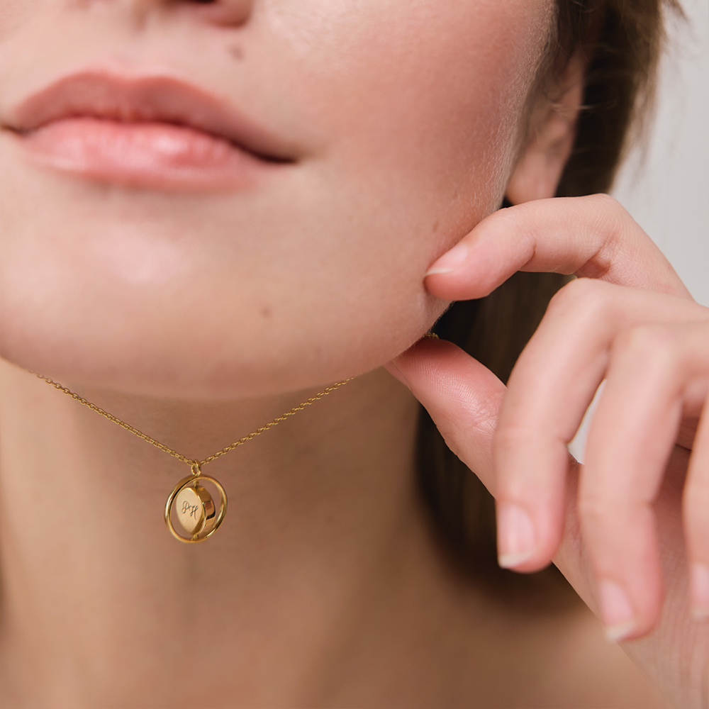 Windrose Twister Necklace Gold