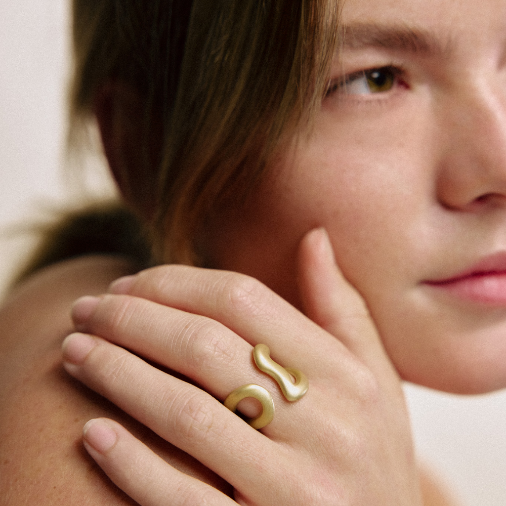 Waves Embrace Ring Gold