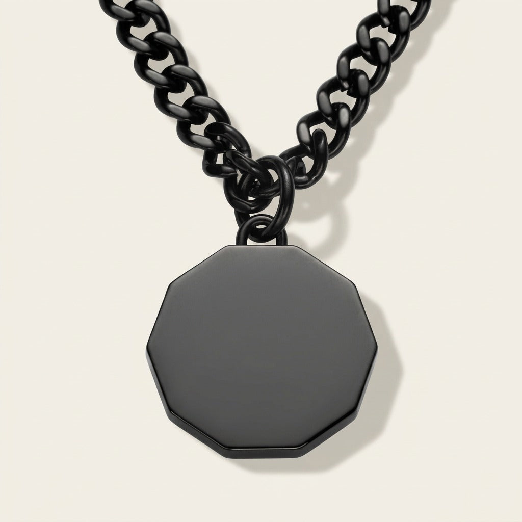 Windrose III Necklace Black
