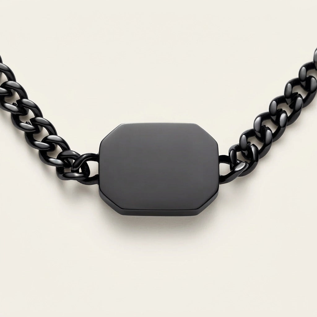 Windrose II Necklace Black