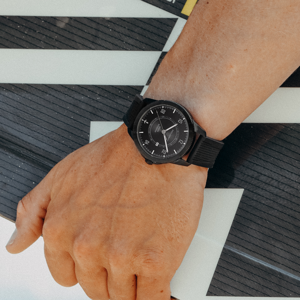 Uhr Tide Runner Pure Black Gun Metal Rubber Schwarz